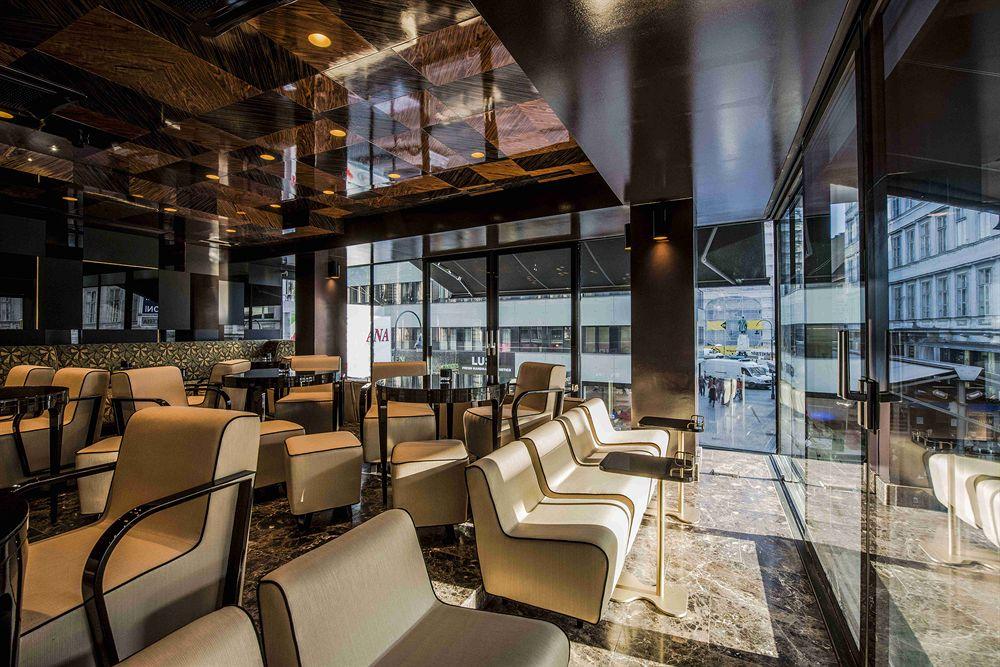 Hotel Lamee Wien Ngoại thất bức ảnh The lounge at the airport
