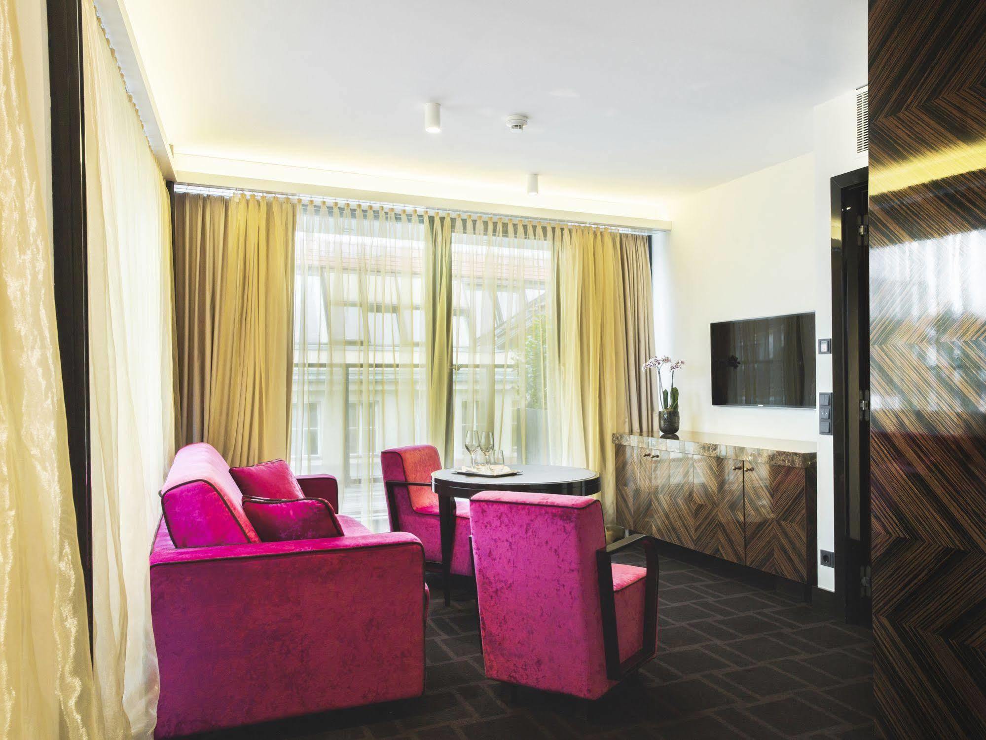 Hotel Lamee Wien Ngoại thất bức ảnh Suite