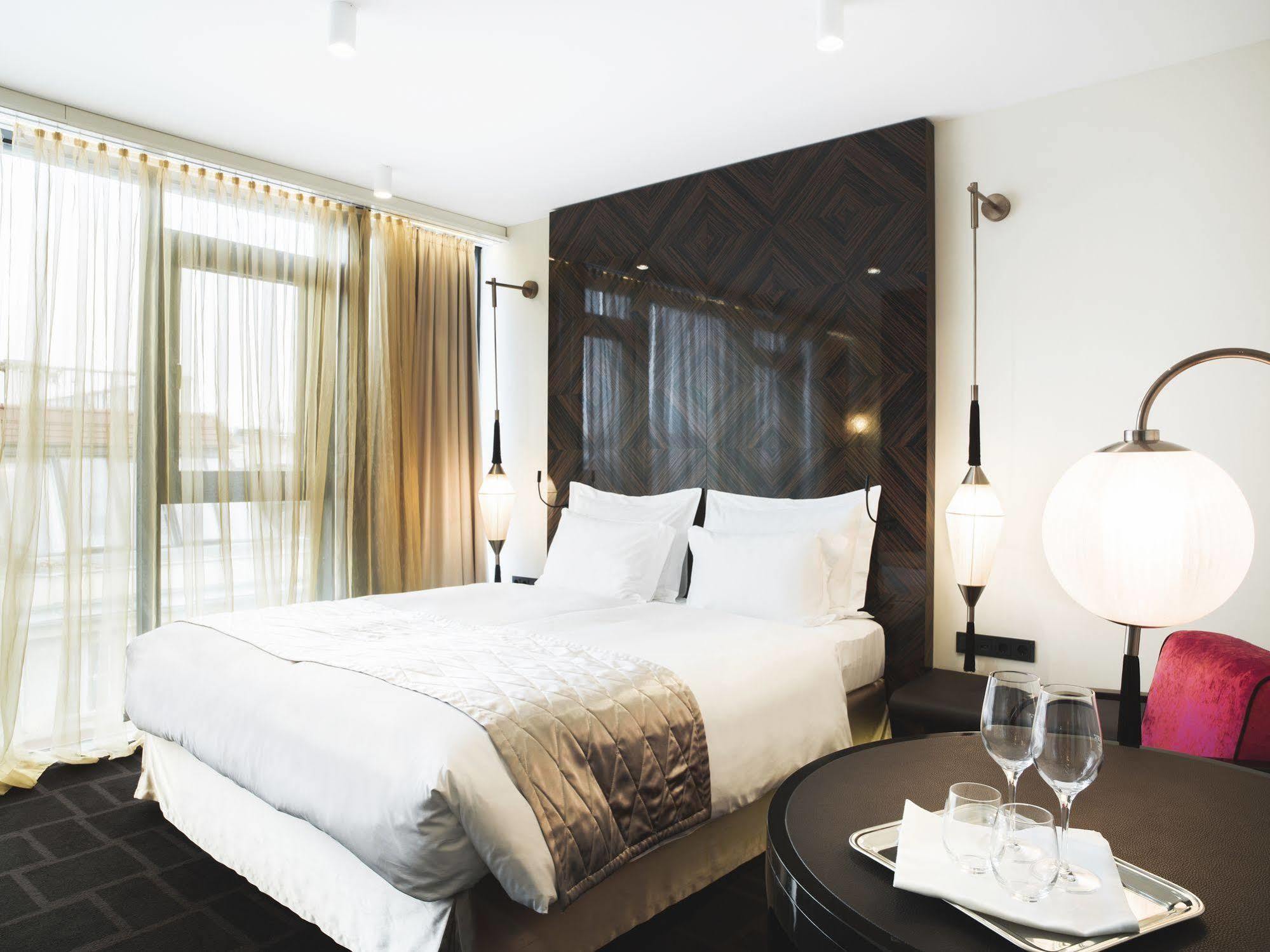 Hotel Lamee Wien Ngoại thất bức ảnh A bedroom at the hotel