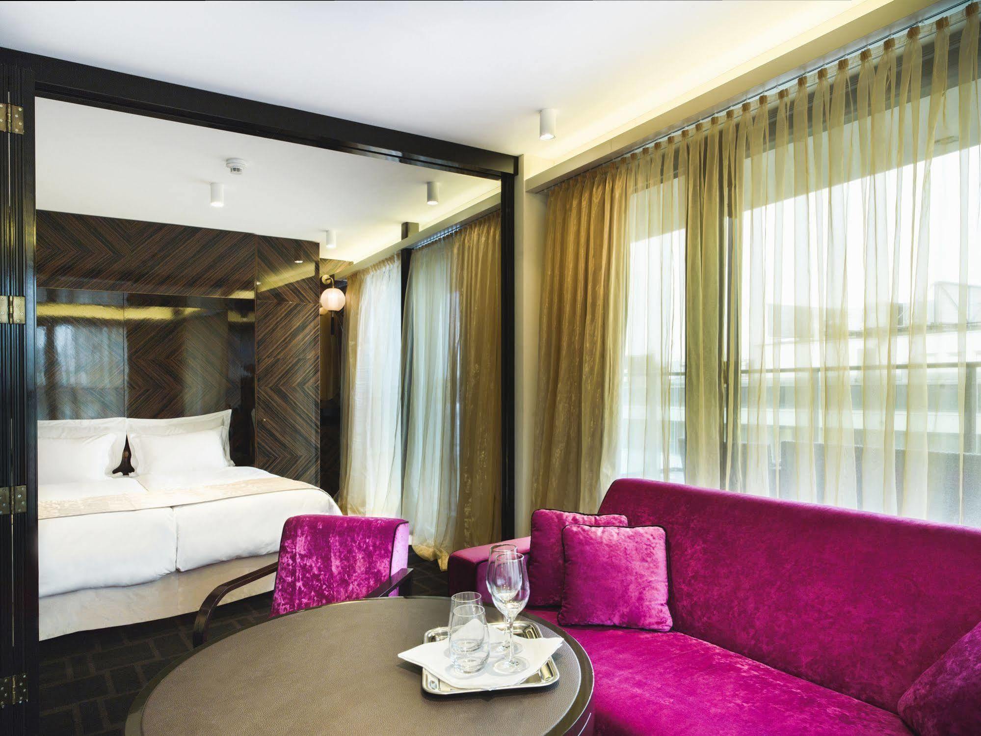 Hotel Lamee Wien Ngoại thất bức ảnh A suite at the Mira Hong Kong