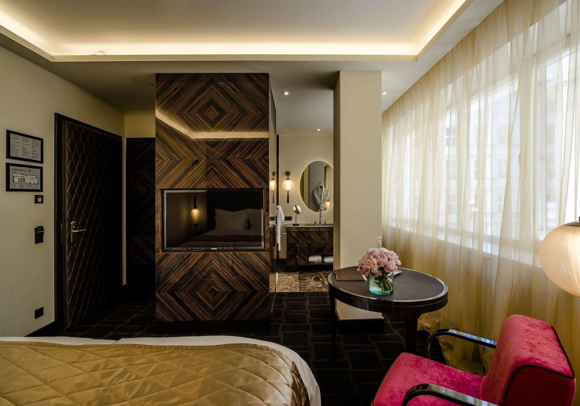 Hotel Lamee Wien Ngoại thất bức ảnh A suite at the hotel